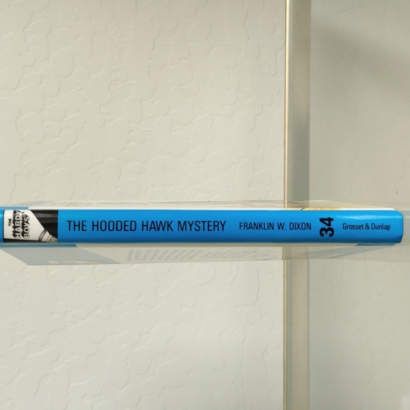 The Hardy Boys Mysteries Book - Picture 2 of 3